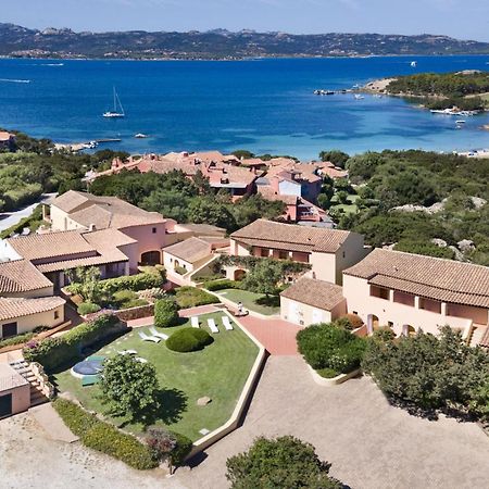 Hotel Sole Mare Baja Sardinia Exterior foto